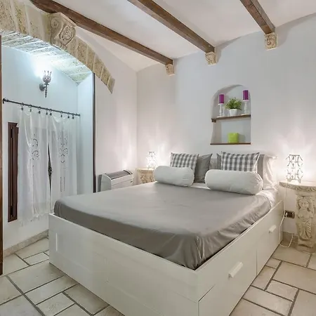 Due Passi Dal Borgo Antico Apartment Bari Room photo